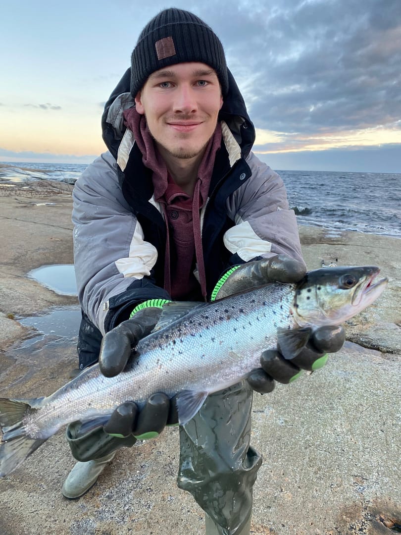 Kalastamassa-haapasaaressa